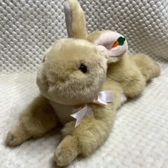 WAL-MART Plush Light Tan Laying Down Bunny Rabbit Stuffed Animal w Carrot on Ear - Picture 4 of 14